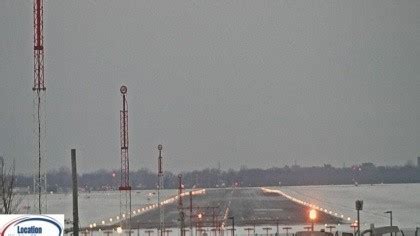 Montreal Trudeau International Airport Webcam